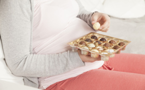 Faut-il manger du chocolat quand on est une femme enceinte ?